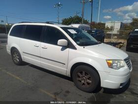 2010 Chrysler Town & Country