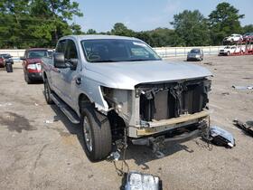 2017 Nissan Titan