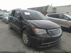 2016 Chrysler Town & Country