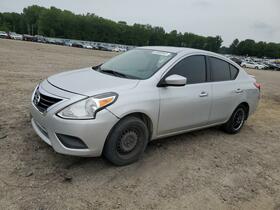 2015 Nissan Versa