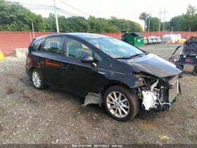 2013 Toyota Prius V