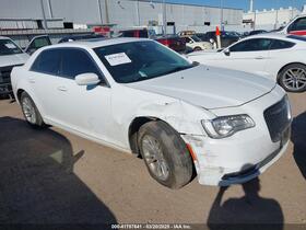 2017 Chrysler 300