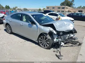 2019 Lexus ES